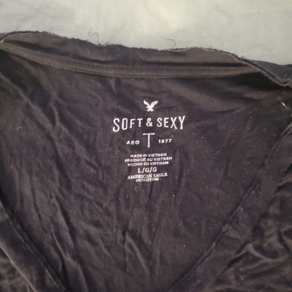 Soft & Sexy Black V Neck Tee with Pocket - Picture 2 of 2